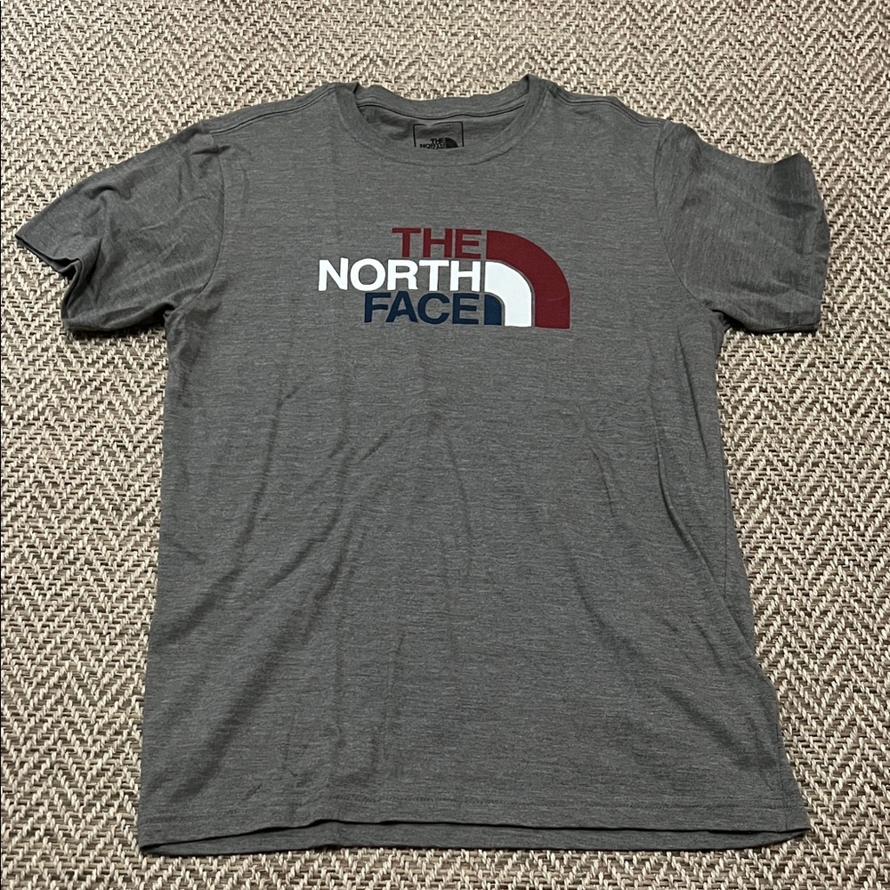Men’s Medium The North Face T shirt